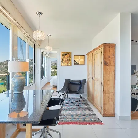 Torre Real Luxury Near Trocadero Arena Apartment *