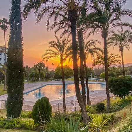 Torre Real Luxury Near Trocadero Arena Apartment *