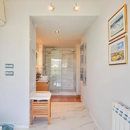 Torre Real Luxury Near Trocadero Arena Apartment *
